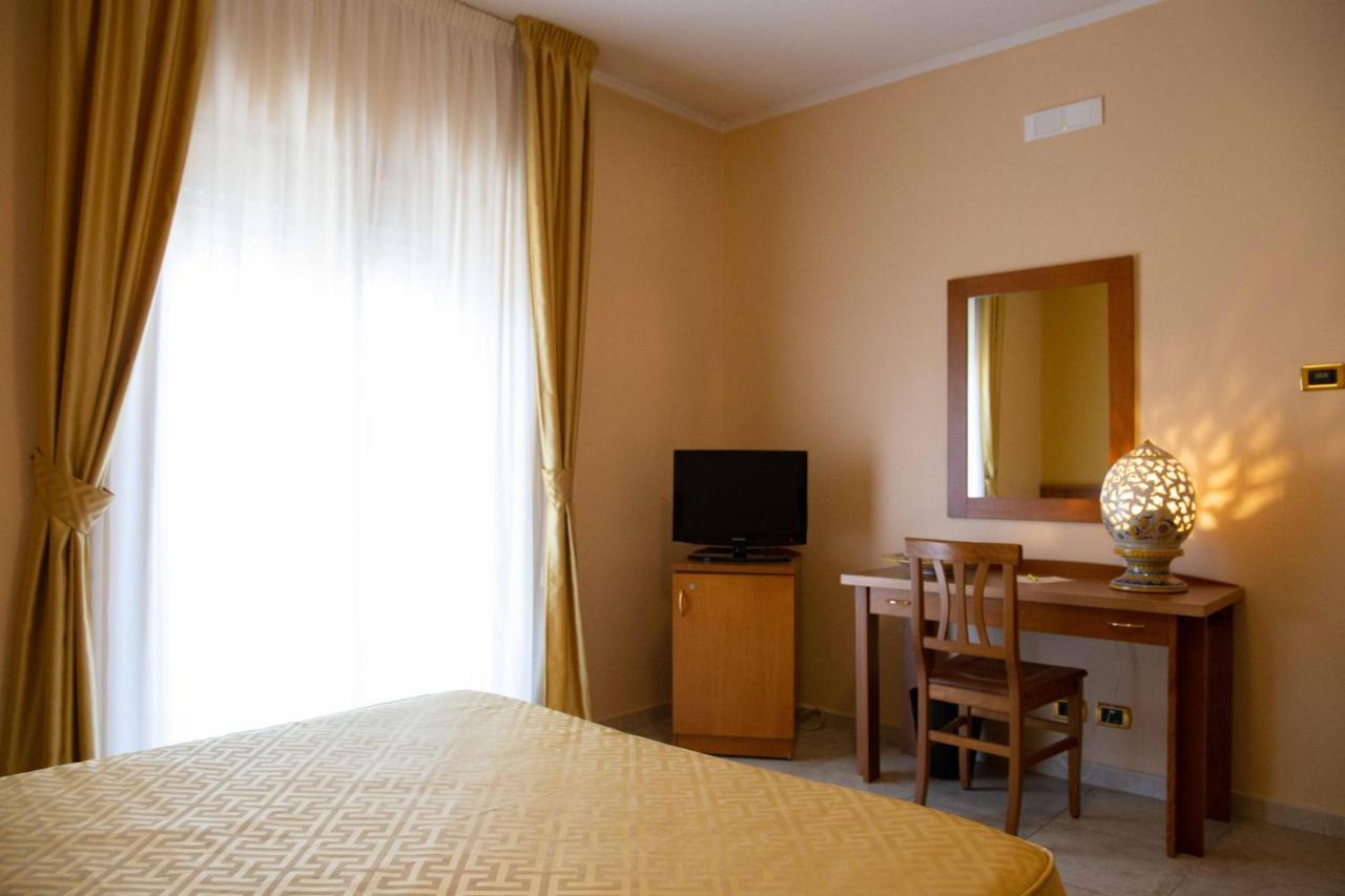 Hotel Maddaloni Tufino Exteriér fotografie